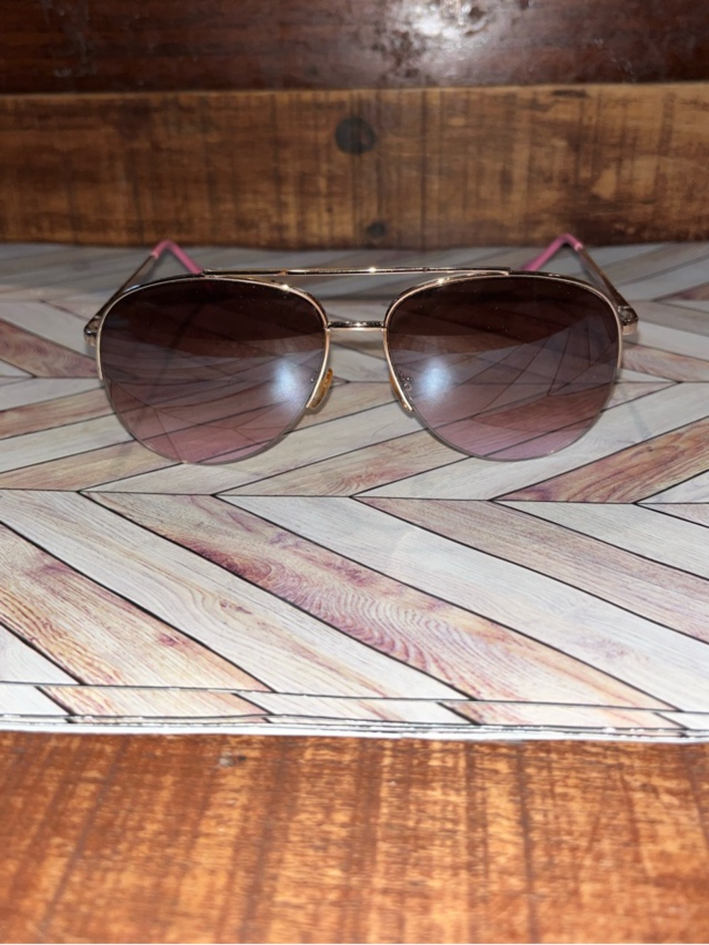 Naturalizer Aviator gold & pink Sunglasses with gradient brown lenses